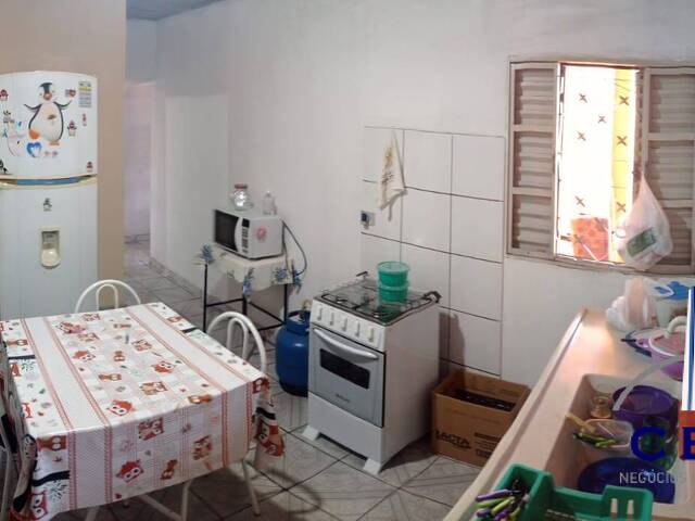 Casa para Venda em Várzea Grande - 2