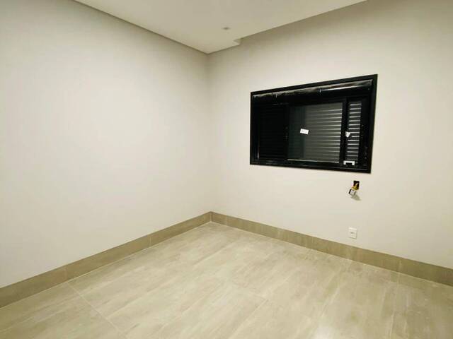 Casa para Venda em Cuiabá - 4