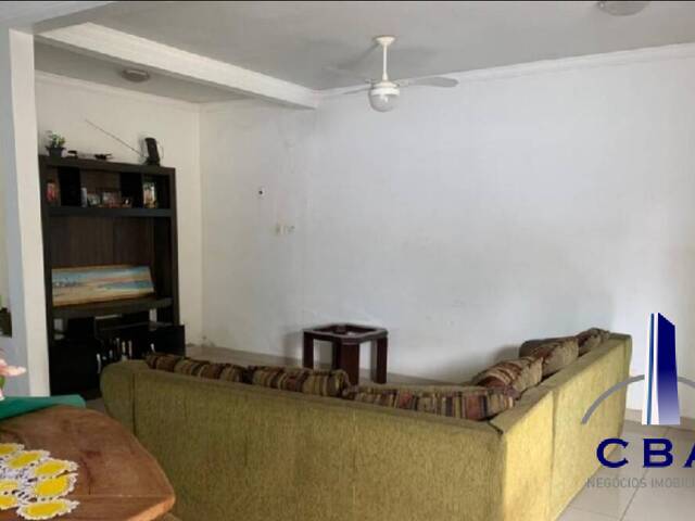 Casa para Venda em Cuiabá - 2