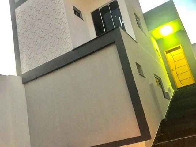 Casa para Venda em Cuiabá - 2