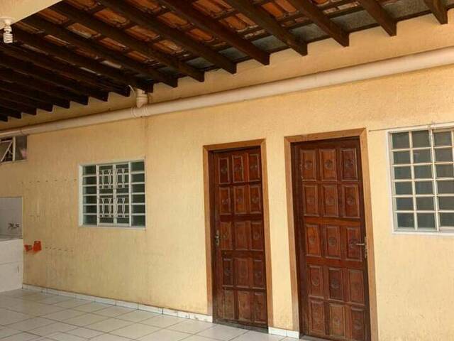 Casa para Venda em Cuiabá - 2