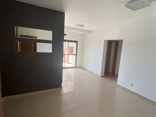 Apartamento para Venda em Cuiabá - 2