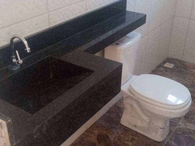 Casa para Venda em Várzea Grande - 4