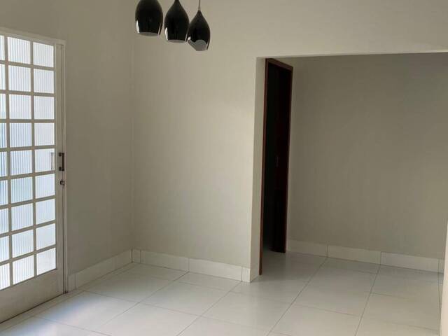 Casa para Venda em Cuiabá - 2