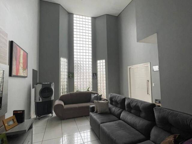 Casa para Venda em Cuiabá - 2