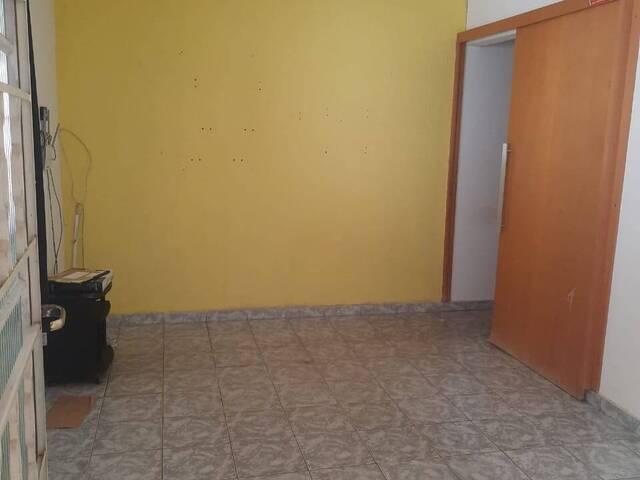 Casa para Venda em Várzea Grande - 3