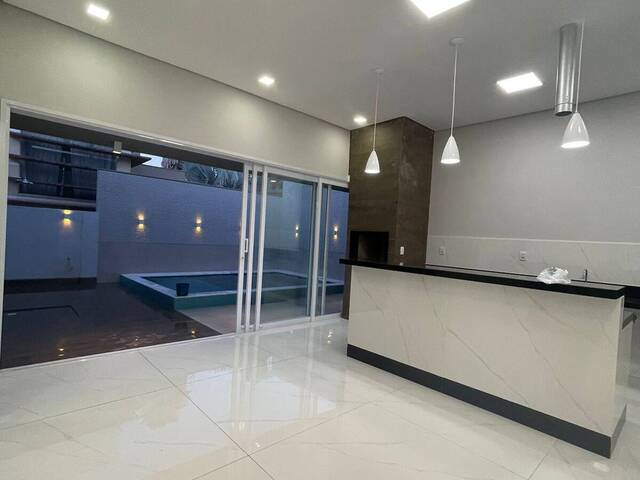 Casa para Venda em Cuiabá - 3