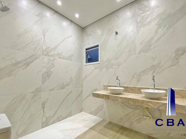 Casa para Venda em Cuiabá - 2