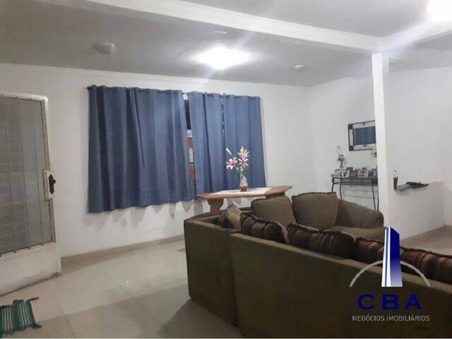 Casa para Venda em Cuiabá - 2