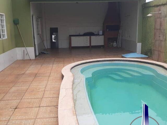 Casa para Venda em Cuiabá - 2