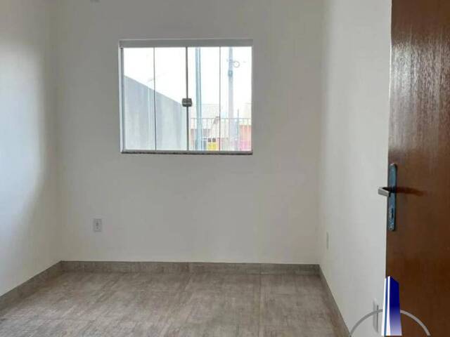 Casa para Venda em Várzea Grande - 4