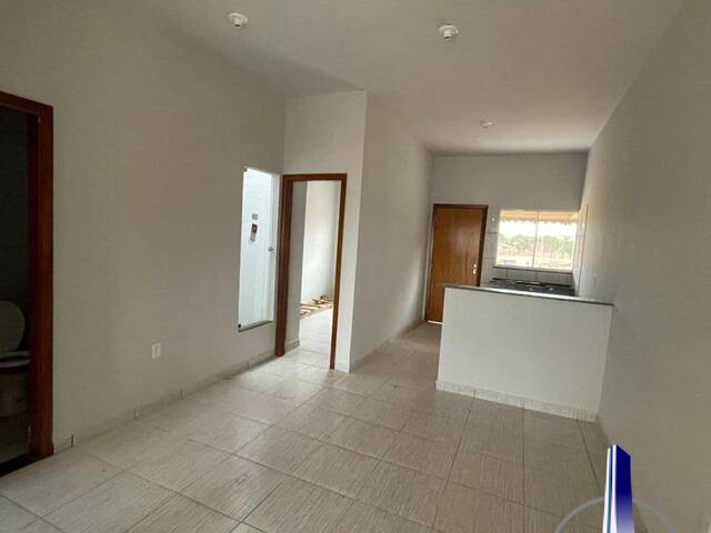 #1384 - Casa para Venda em Várzea Grande - MT