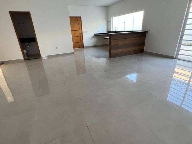 Casa para Venda em Cuiabá - 3