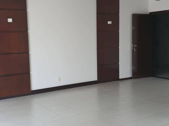 #1783 - Apartamento para Venda em Cuiabá - MT