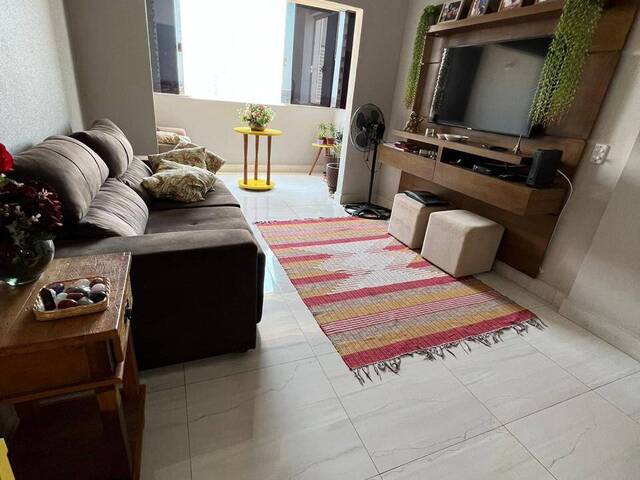 Apartamento para Venda em Cuiabá - 2