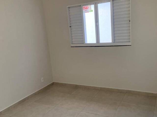 Casa para Venda em Várzea Grande - 2