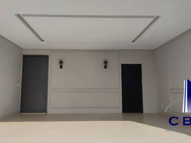 Casa para Venda em Cuiabá - 2