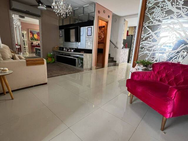 Casa para Venda em Cuiabá - 2