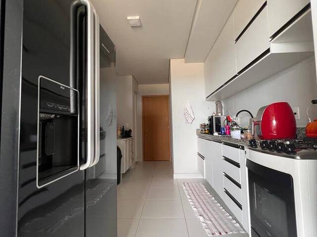 Apartamento para Venda em Cuiabá - 2