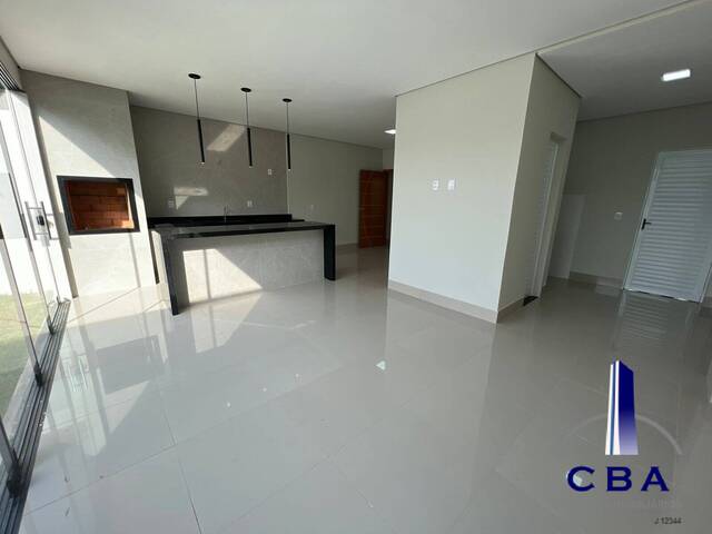 Casa para Venda em Cuiabá - 2