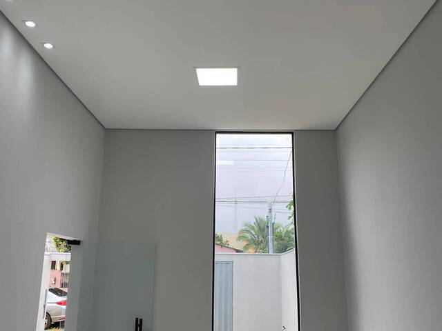 Casa para Venda em Várzea Grande - 3