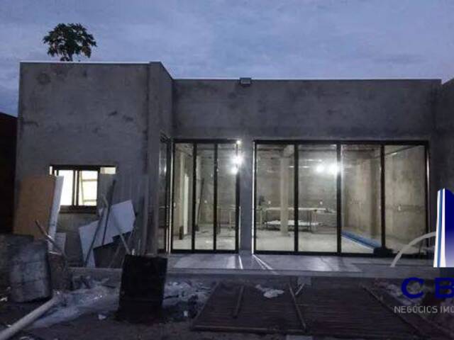 Casa para Venda em Cuiabá - 3