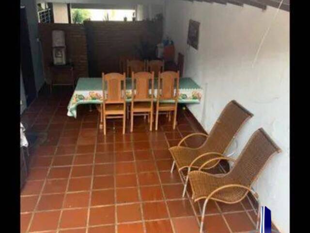 Casa para Venda em Cuiabá - 2