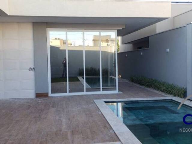 Casa para Venda em Cuiabá - 3