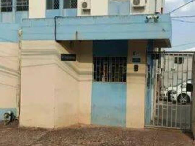 Apartamento para Venda em Cuiabá - 2