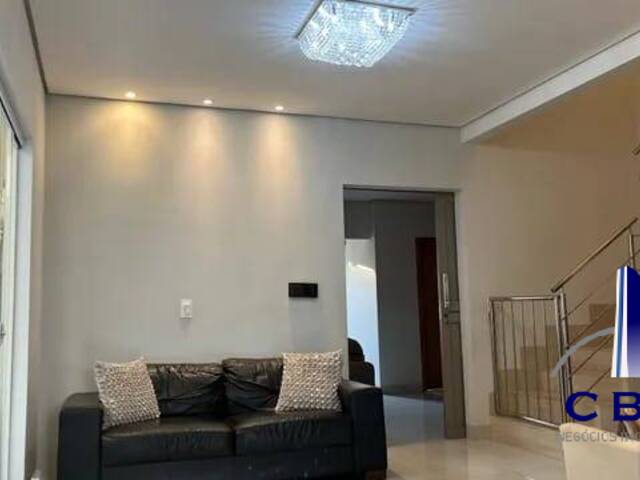 Casa para Venda em Cuiabá - 2