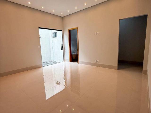 Casa para Venda em Cuiabá - 2