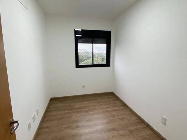 Apartamento para Venda em Cuiabá - 2