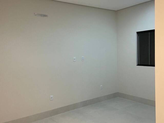 Casa para Venda em Cuiabá - 2