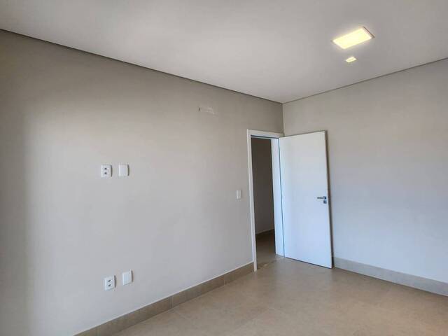 Casa para Venda em Cuiabá - 4