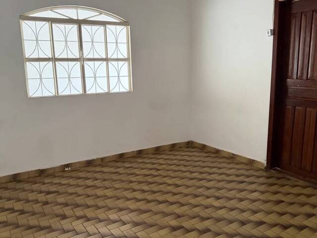 Casa para Venda em Cuiabá - 5